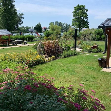 Balatonboglar - Golden Bridge Apartments المظهر الخارجي الصورة