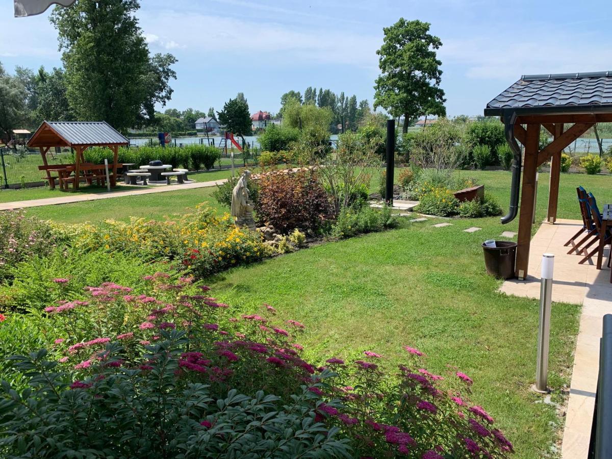 Balatonboglar - Golden Bridge Apartments المظهر الخارجي الصورة